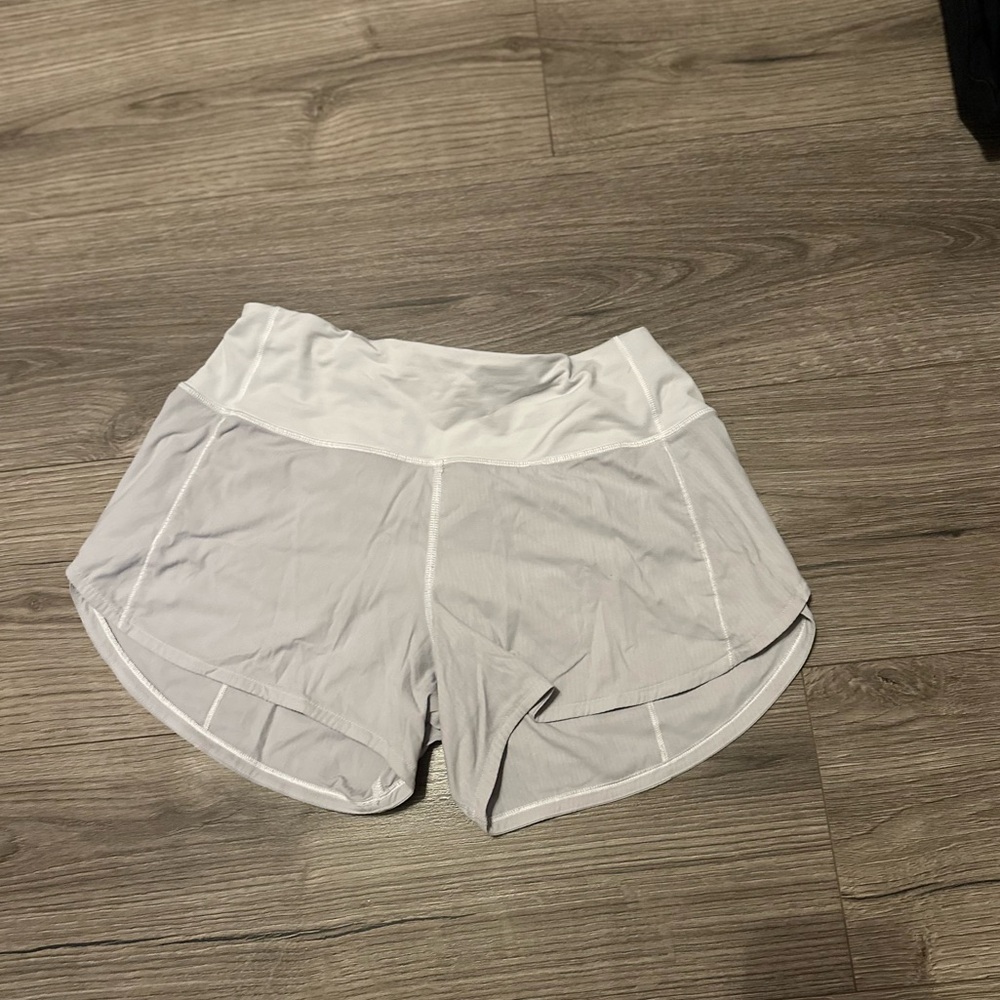 Lululemon white 4 inch speed up short size 4